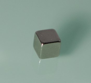 Neodym Wrfelmagnet 5x5x5mm NdFeB, N42, vernickelt