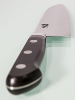 Ashi Hamono Santoku 180mm Shirogami