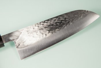 Tadafusa S-43 Wa-Santoku 170mm Hammered SLD