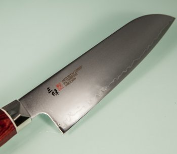 Mcusta Zanmai Revolution SPG2 Santoku 180mm Red