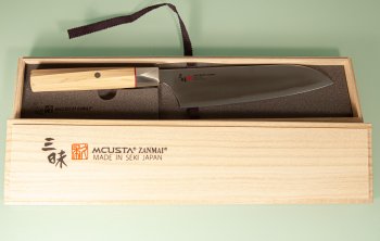 Mcusta Beyond Aogami Super Wa-Santoku 180mm