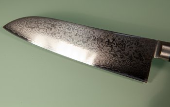 Kiya Hamono VG-10 Damascus Santoku 180mm