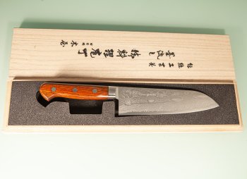 Kiya Hamono SG2 Suminagashi Damascus Santoku 170mm