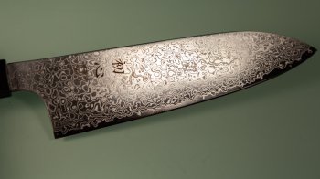 Hatsukokoro Saihyo SG2 Damascus Wa-Santoku 175mm