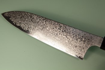 Hatsukokoro Saihyo SG2 Damascus Wa-Santoku 175mm