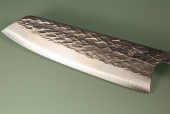 Tadafusa Orca Wa-Bunka 180mm Hammered SLD Rosenholz/dunkles Bffelhorn