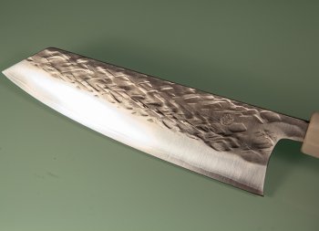 Tadafusa Orca Wa-Bunka 180mm Hammered SLD Ebenholz/helles Bffelhorn