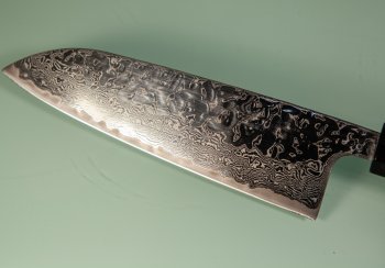 Tsunehisa AUS10 Tsuchime Damascus Wa-Santoku 170mm grau stabilisiert/Bffelhorn