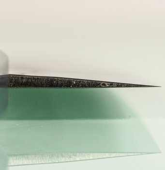 Tadafusa S-43 Wa-Santoku 170mm Hammered SLD blau stabilisiert