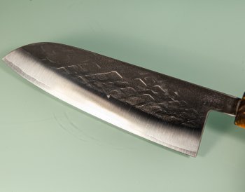 Tadafusa S-43 Wa-Santoku 170mm Hammered SLD gelb stabilisiert
