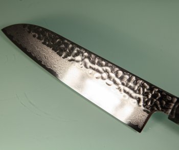 Hatsukokoro VG10 Damascus Tsuchime Wa-Santoku 180mm