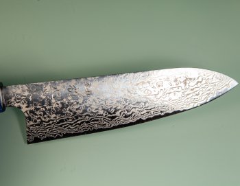 Hatsukokoro Ginga ATS-34 Nickel Damascus Wa-Santoku 185mm blau stabilisiert