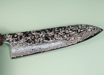 Hatsukokoro Ginga ATS-34 Nickel Damascus Wa-Santoku 185mm Rosenholz/Bffelhorn
