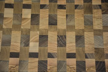 Schneidbrett aus Schweizer Eiche/Esche/Nussbaum 40x30x5cm Hirnholz