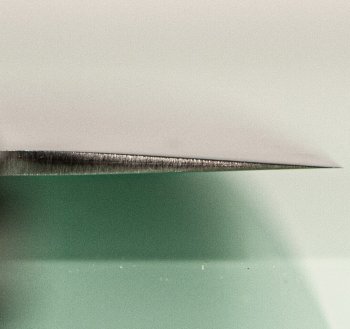 Tsunehisa SLD Migaki Santoku 185mm schwarz