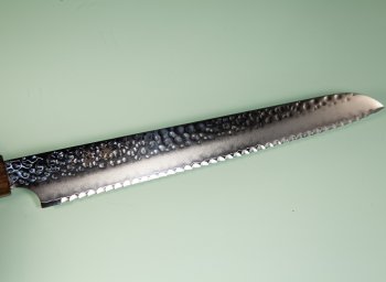 Kanetsugu SHIUN VG10 Tsuchime Brotmesser 210mm Bubinga