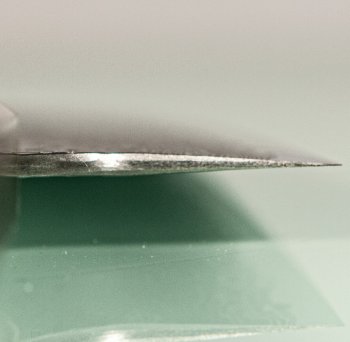 Nigara VG-XEOS Tsuchime Damascus Wa-Santoku 170mm Rosenholz/helles Bffelhorn