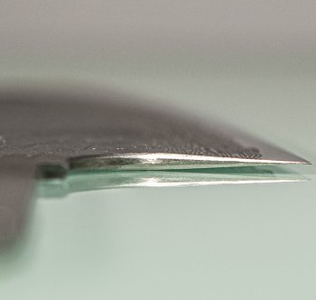 Nigara VG-XEOS Tsuchime Damascus Wa-Santoku 170mm Klinge