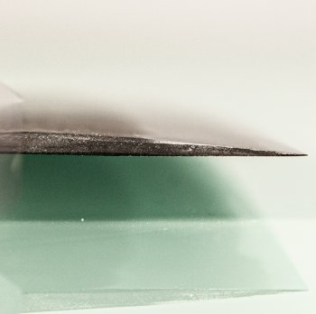 Shiro Kamo black AS Wa-Santoku 170mm rot stabilisiert