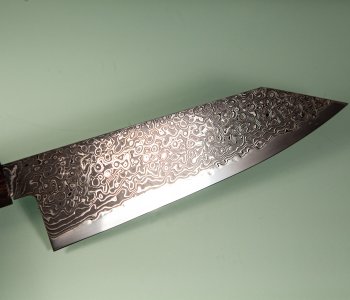 Hatsukokoro Ryuhyo KurozomeSG2 Damascus Wa-Bunka 175mm