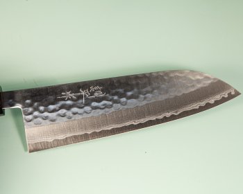 Masutani VG-1 Damast Tsuchime Wa-Santoku 170mm Ebony