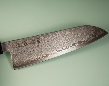Hatsukokoro Hikari SLD Damascus Kurozome Wa-Santoku 170mm Teak