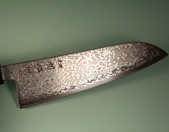 Hatsukokoro Hikari SLD Damascus Kurozome Wa-Santoku 170mm Teak