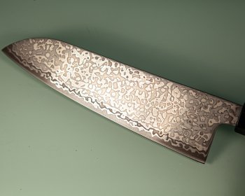 Hatsukokoro Hikari SLD Damascus Kurozome Wa-Santoku 170mm Teak