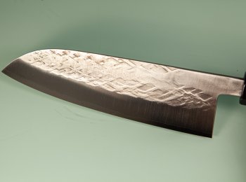 Tadafusa S-43 Wa-Santoku 170mm Hammered SLD orange stabilisiert/Bffelhorn