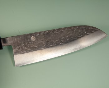 Tadafusa S-43 Wa-Santoku 170mm Hammered SLD orange stabilisiert/Bffelhorn