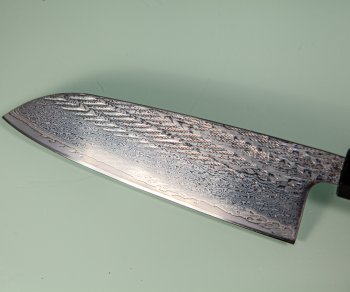 Tsunehisa AUS10 Nawame Damascus Wa-Santoku 170mm Ebony/Buffalo