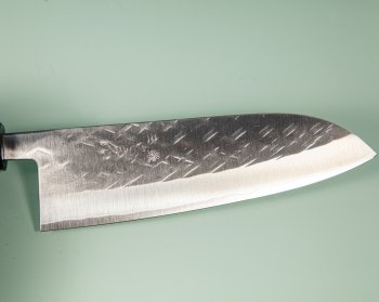 Tadafusa S-43 Wa-Santoku 170mm Hammered SLD Rosenholz/B�ffelhorn