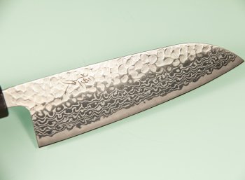 Tsunehisa G3 Tsuchime Damascus Wa-Santoku 170mm Ebony/red