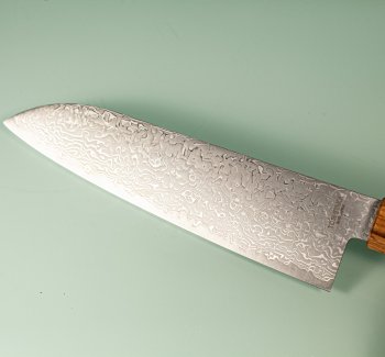 Toshitaka SG2 Damascus Wa-Santoku 180mm Oak