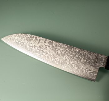 Toshitaka SG2 Damascus Wa-Santoku 180mm Ebony/Buffalo